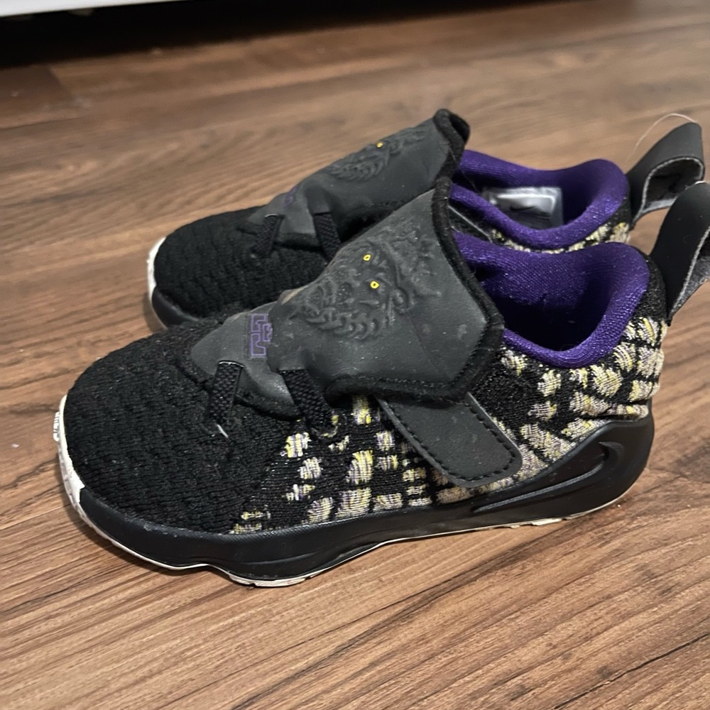 Kids Lebron James Sneakers